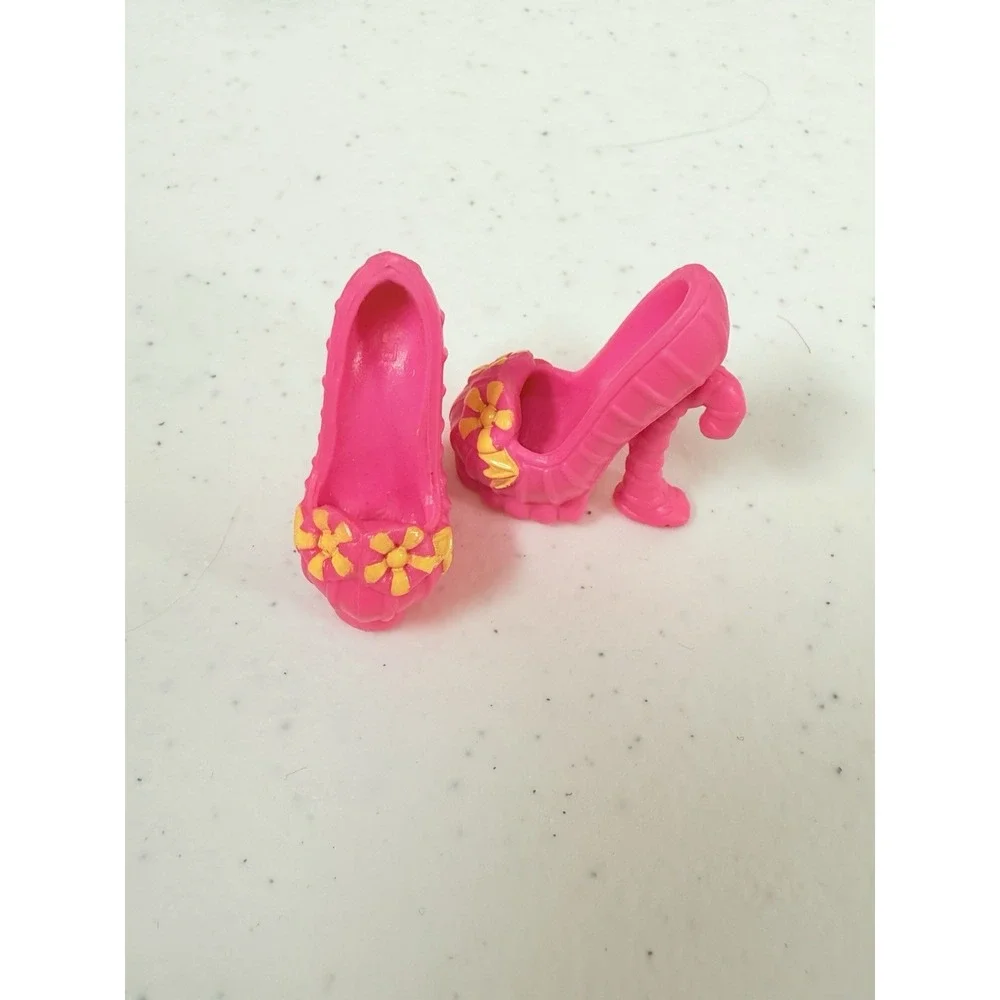 Monster High Inner Monster Spooky Sweet Frightfully Fierce Pink Bat Wings Shoes